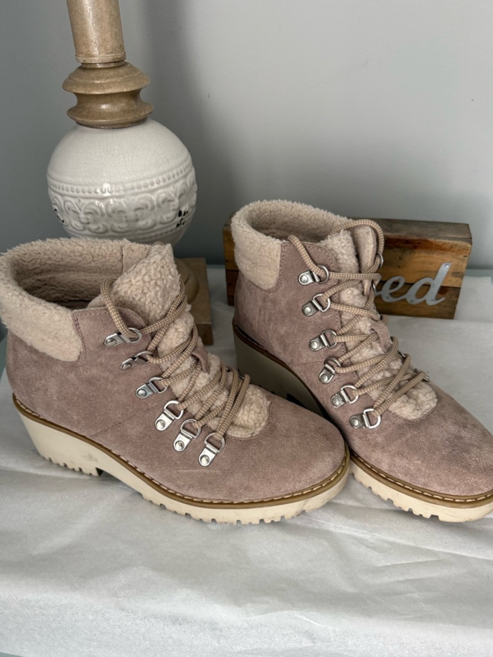Kohl's Beige Suede Lace-Up Shearling Ankle Boots
